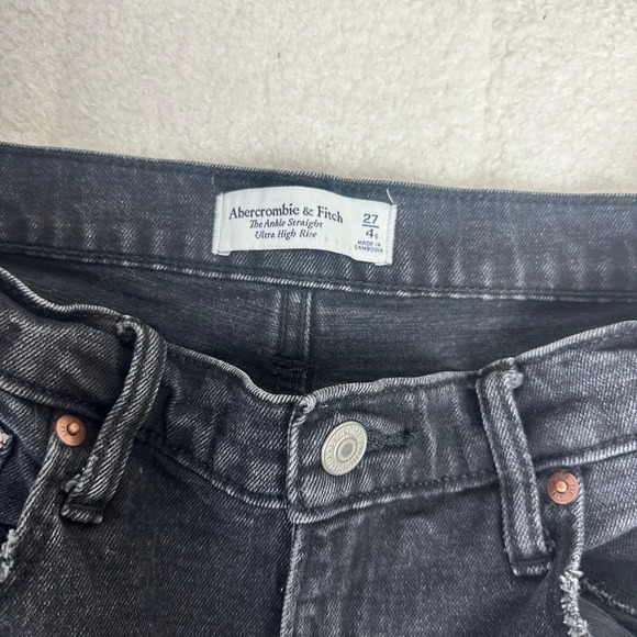 Abercrombie & Fitch Black Denim Shorts Womens Size 27‎ Ultra High Rise - Picture 4 of 5